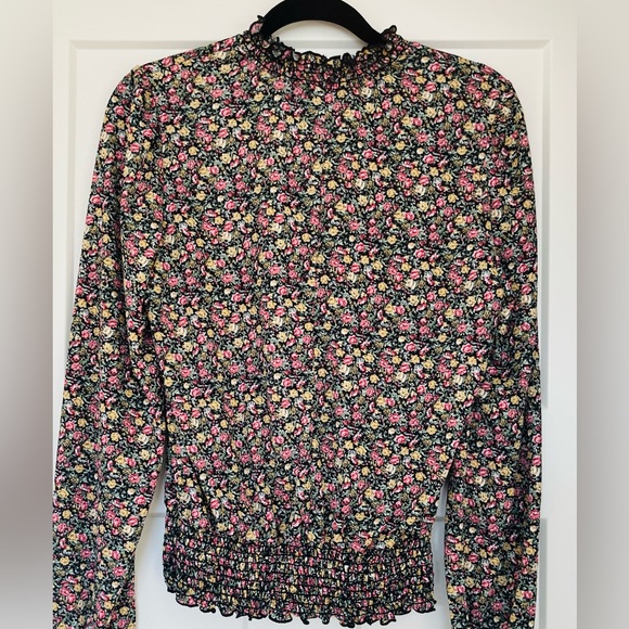 Beautiful semi-sheer blouse - Picture 2 of 2